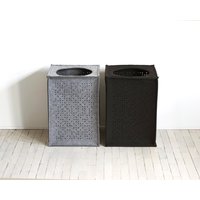 2Er Set Großer Wäschekorb/Grau Und Schwarz Minimalistisch Filzkorb in Wunschgröße Möglich von WoollyClouds
