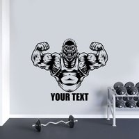 Wandtattoan Vinyl Aufkleber Spruch Text Personalisiert Gym Gorilla Schild Wanddekoration Fitness Poster Home Wall Art Sport Geschenk 1450 von WoopyDecalShop