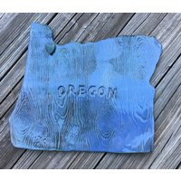 Oregon Blau Grün Steinzeug Platte Mit Portland Grünes Herz von WorkbyAahlee