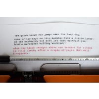 Arbeitsschreibmaschine - Orange Olympia Traveller De Luxe Schreibmaschine Funktioniert Perfekt von WorkingTypewriters