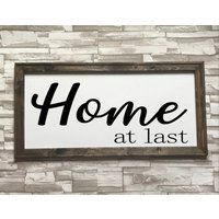 Endlich Zu Hause Auf Leinwand von WorksofPanglossian