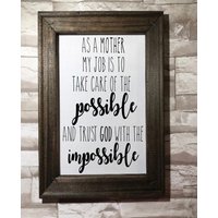 Gottvertrauen Mutterschaft Inspiriert - Gerahmte Leinwand- Als Mutter Ist Es Meine Aufgabe, Mich Um Das Mögliche Zu Kümmern Und Gott Mit Dem Rest Gottvertrauen Mutterschaft Inspiriert - Gerahmte Leinwand- Als Mutter Ist Es Meine Aufgabe, Mich Um Das Mögliche Zu Kümmern Und Gott Mit Dem Rest von WorksofPanglossian