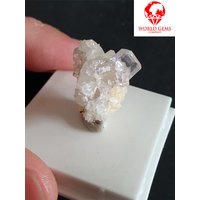 Fluorit Aus Spanien Collection Jordi Fabre Dim 2x1.5cm Gewicht 19.03G Schönes Stück, Schöne Komposition, Super Clean Für Die Sammlung Fluorit Aus Spanien Collection Jordi Fabre Dim 2x1.5cm Gewicht 19.03G Schönes Stück, Schöne Komposition, Super Clean Für Die Sammlung von WorldGemsCompany