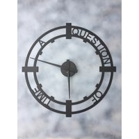 A Question Of Time - Wanduhr Im Depeche Mode-style von WorldOfSteel