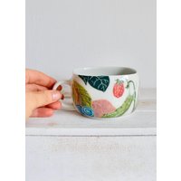 Handgefertigter Keramikbecher-Snail Design-Custom Snail Forest Keramikbecher-Wald Natur Keramikbecher-Unique Maßgefertigte Pottery Mug von WormsCeramics