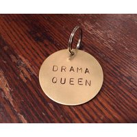 Drama Queen Haustiermarke - Handgestempelte Lustige Hunde- Oder Katzenmarke von WowieGoods