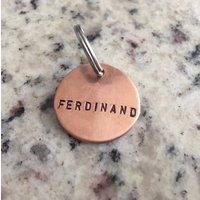 Kleine Handgestempelte Haustiermarke - Personalisierte Katzen- Oder Hundemarke von WowieGoods