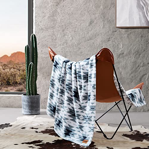 Wrangler - Überwurfdecke, ultraweiche Plüsch-Fleecedecke (Navajo-Blau, Überwurf) von Wrangler