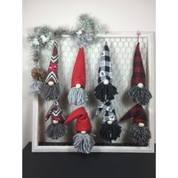 Tannenzapfen Wichtel P3 von WreathClassAndMore