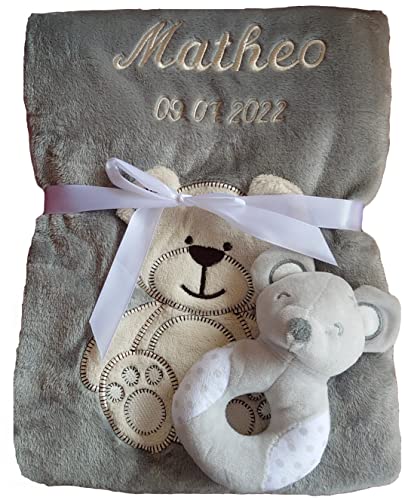 Wuff-Dogsworld Babydecke mit Namen Bestickt Babyrassel Greifling Baby Geschenk Geburt Taufe (grau Bär) von Wuff-Dogsworld