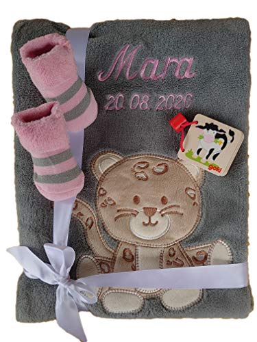 Wuff-Dogsworld Babydecke mit Namen Bestickt Babysocken & Babybuch Baby Geschenk Geburt Taufe (grau Leopard 2) von Wuff-Dogsworld