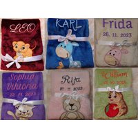 Baby Kuscheldecke Mit Namen Bestickt Kuschlig Taufe Geburt Teddy Geschenk Kinderdecke Geburtstag von WuffDogsworld