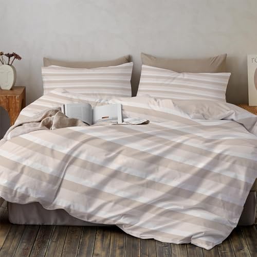 WunM Studio Bed Linen Set of 3,135 * 200cm,3 Pieces,Horizontale beige Streifen Pattern,Reversible,Braune Elegante weiche Streifen,Microfibre,2 Duvet Covers with Zip,2 Pillowcases,80 x 80 cm WunM Studio Bed Linen Set of 3,135 * 200cm,3 Pieces,Horizontale beige Streifen Pattern,Reversible,Braune Elegante weiche Streifen,Microfibre,2 Duvet Covers with Zip,2 Pillowcases,80 x 80 cm von WunM Studio