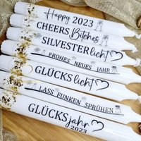Kerze Mit Spruch | Neujahr Silvester Mitbringsel Personalisiert Glückslicht Gold Weihnachten Geschenk Glücksjahr 2025 von WunschkreationShop