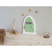 Personalisierbare Elfentür Wichteltür Zahnfeetür Märchentür Aus Holz Mit Namensschild - Ideal Als Geschenk Für Weihnachten, Märchenfans Personalisierbare Elfentür Wichteltür Zahnfeetür Märchentür Aus Holz Mit Namensschild - Ideal Als Geschenk Für Weihnachten, Märchenfans von WunschlosShop