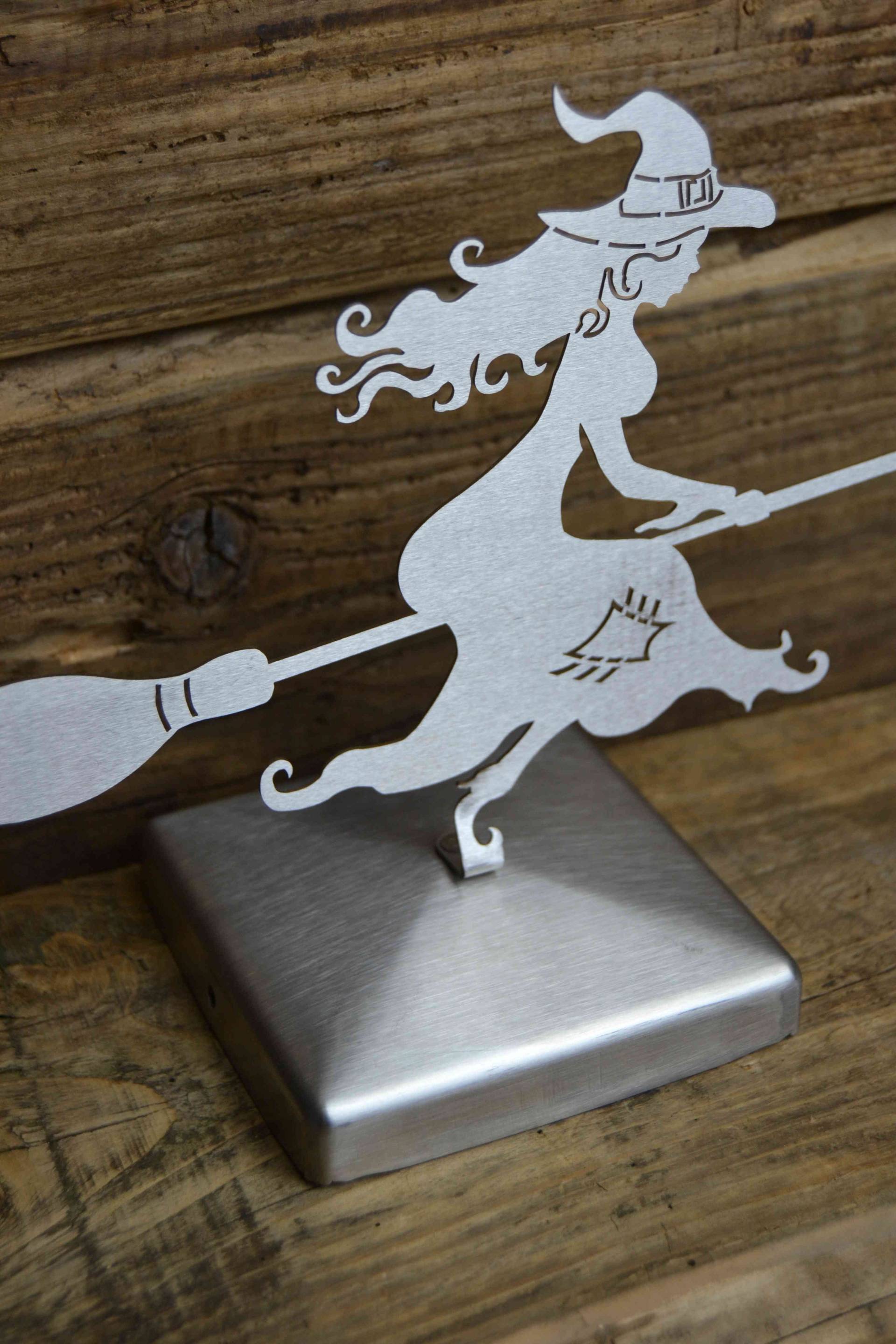 Hexe "Mara" mit Zierkappe Hexe "Mara" mit Zierkappe von Wupperkotten