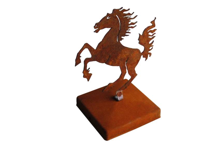 Pferd mit Zierkappe Pferd mit Zierkappe von Wupperkotten