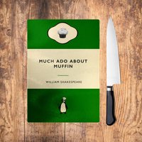 Viel Schall Über Muffin-Schneidebrett. Shakespeare-Liebhaber-Küchen-Geschenk. Lärm Um Nichts Foodie Wortspiel. Shakespeare-Wortspiel. Muffin Viel Schall Über Muffin-Schneidebrett. Shakespeare-Liebhaber-Küchen-Geschenk. Lärm Um Nichts Foodie Wortspiel. Shakespeare-Wortspiel. Muffin von WutheringWrites