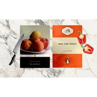 War & Pfirsich Obst Schneidebrett. Pinguin Buchhülle Schneidebrett Küchenbuch Liebhaber Geschenk. Krieg Und Frieden Leo Tolstoy Geschenk von WutheringWrites