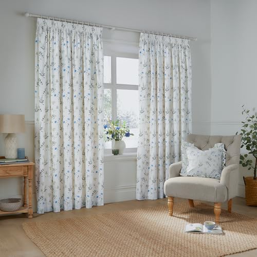 Wylder Meadow Bleistiftfaltenvorhang Paar – 100% Baumwolle, gefütterte Vorhänge mit ländlichem Blumenmuster (Weiß/Kornblumenblau – 229x183cm) von Wylder Nature