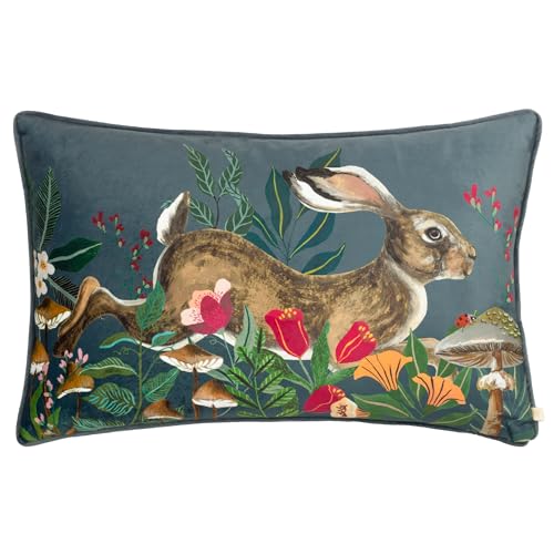 Wylder Nature Wild Garden Spring Hase Velvet Piped Pushion Cover Wylder Nature Wild Garden Spring Hase Velvet Piped Pushion Cover von Wylder Nature