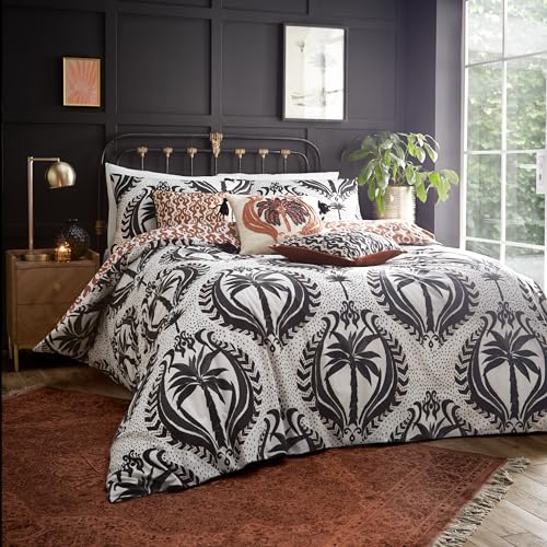 Wylder Tropics Laucala Bohemian Duvet Cover Set von Wylder Tropics