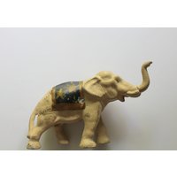 Vintage Metall Dekorative Beige Elefant Statue 1930Er Jahre Vintage Metall Dekorative Beige Elefant Statue 1930Er Jahre von WylieOwlBoutique