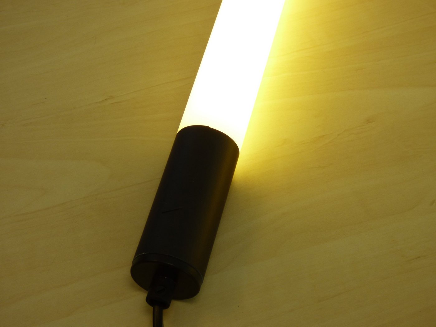XENON LED Außen-Wandleuchte LED Gabionen Leuchte mit Kunststoff-Röhre 63cm 9 Watt Warm Weiß, LED Röhre T8, Xenon Kalt Weiß von XENON