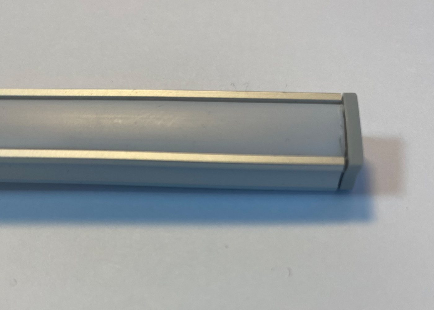 XENON LED Dekolicht 4045 LED Leuchte ALU Schiene Slim 50cm matt Warm Weiß + Netzteil, Xenon / Warm Weiß XENON LED Dekolicht 4045 LED Leuchte ALU Schiene Slim 50cm matt Warm Weiß + Netzteil, Xenon / Warm Weiß von XENON
