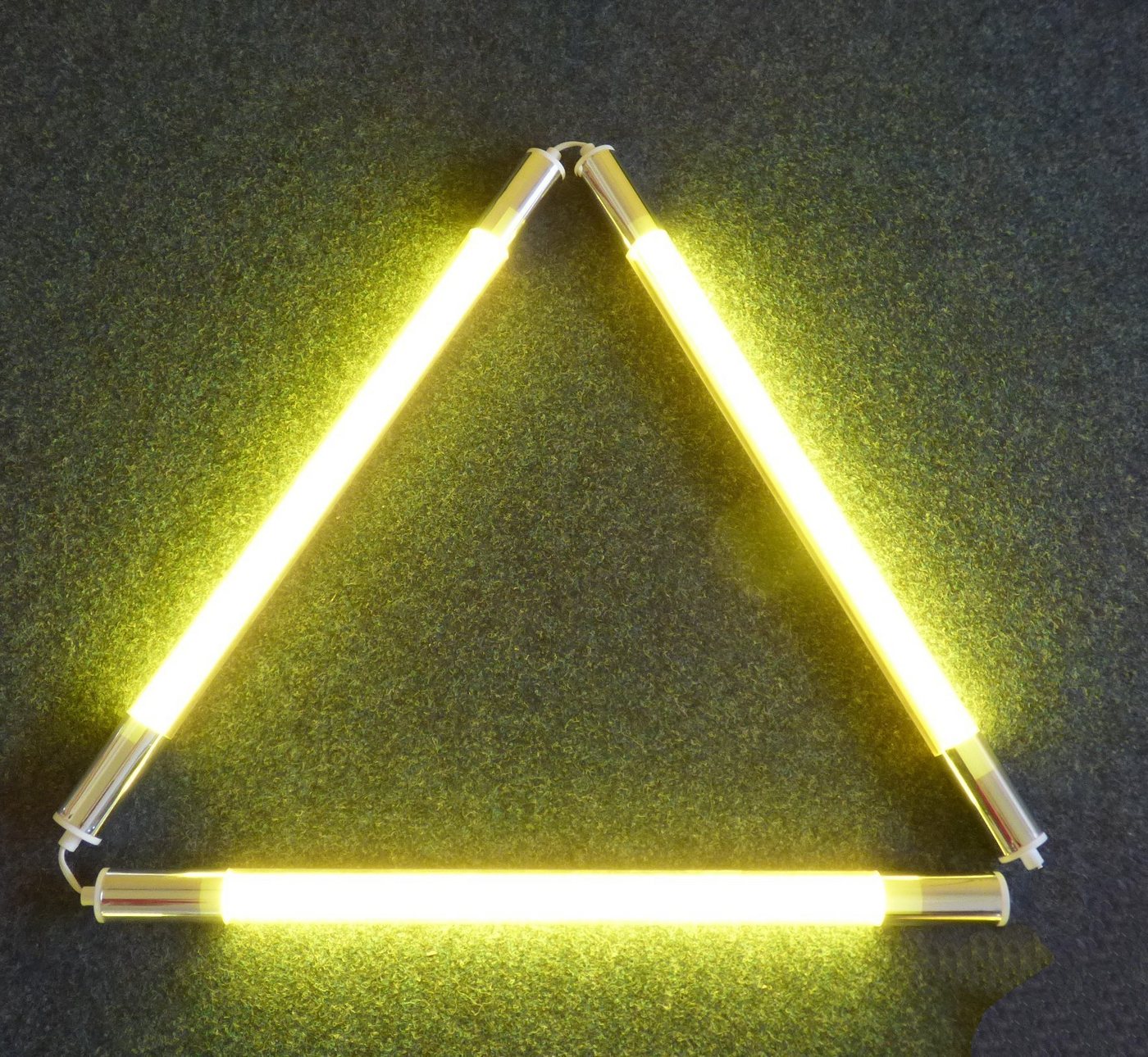 XENON LED Wandleuchte 9230 LED Stab Leuchte DEL 3 x 9 Watt Leuchtstäbe a 65 cm gelb, LED Röhre T8, Xenon / Gelb von XENON