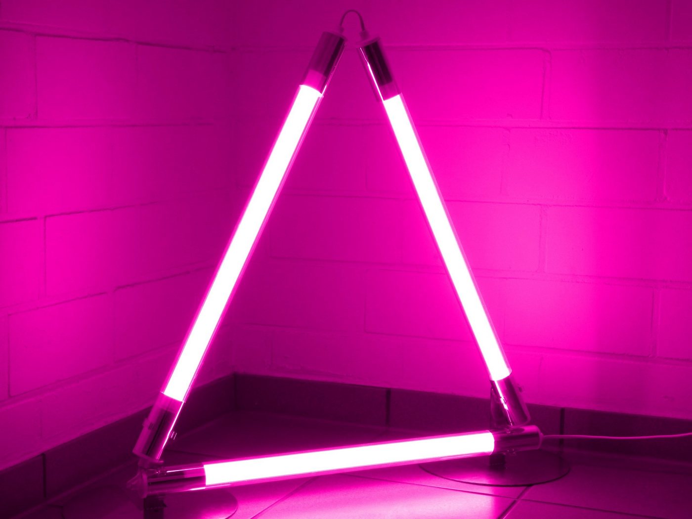 XENON LED Wandleuchte 9236 LED Stab Leuchte DEL 3 x 10 Watt Leuchtstäbe a 65 cm pink, LED Röhre T8, Xenon von XENON