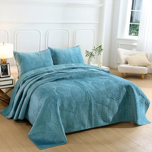 XIUWOUG Tagesdecke 240x260, Baumwolle Tagesdecke Gesteppt Palmblätter Bettüberwurf, Kristallsamt wolldecke, Steppdecke mit 2 Kissenbezügen, Sofa Überwurfdecke Wohndecke für Bett,Lake Blue,230x270 XIUWOUG Tagesdecke 240x260, Baumwolle Tagesdecke Gesteppt Palmblätter Bettüberwurf, Kristallsamt wolldecke, Steppdecke mit 2 Kissenbezügen, Sofa Überwurfdecke Wohndecke für Bett,Lake Blue,230x270 von XIUWOUG
