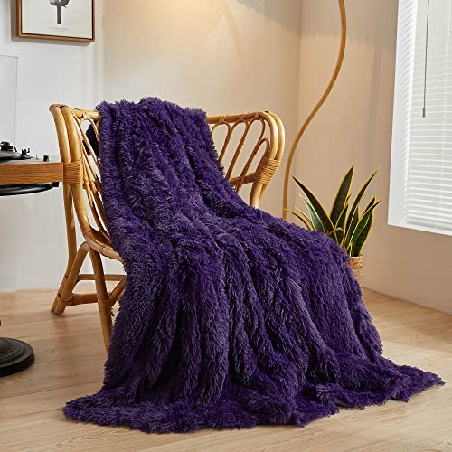 XeGe Luxuriöse Flauschige Decke Sofa Kuscheldecke, Warme Winter Weich Sofadecke, Hochwertige Kunstpelz Decke, Zotteliger Couchdecke, 127x152 cm Plüsch Pelziger Wohndecke für Couch, Violett von XeGe