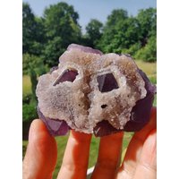139G Purple-Red Octahedral Fluorite From Zhejiang, China, With Secondary Growth Of Small White Crystals von XixiStoneGarden