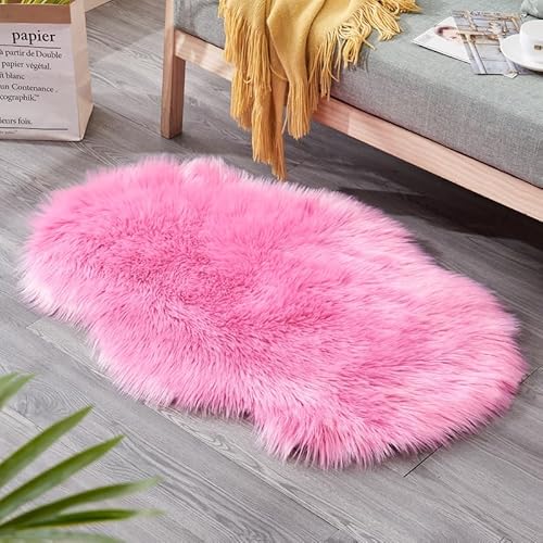60 x 90 cm Faux Lammfell Schaffell Teppich, Longhair Flauschiger Teppich Wohnzimmer Deko, Modern Bodenmatte Sofa Matte Kunstfell Dekofell Unregelmäßig Bettvorleger Wolle (meihong,60 x 90 cm) von Xiyocadt