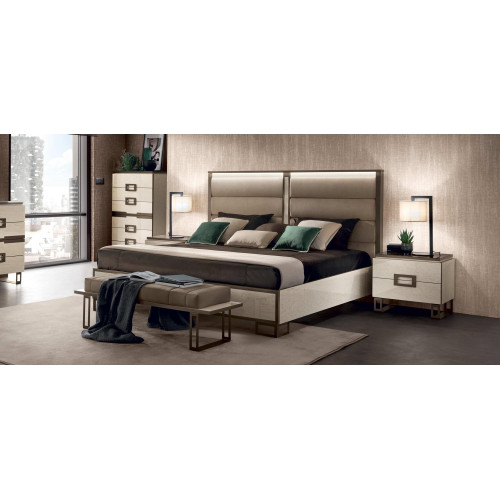 Bett 2x Nachttisch 3 tlg. Schlafzimmer Set Design Modern Luxus Betten Möbel Neu Bett 2x Nachttisch 3 tlg. Schlafzimmer Set Design Modern Luxus Betten Möbel Neu von Xl Moebel