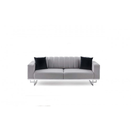 Hellgrauer Polster Dreisitzer Luxus Sofas Wohnzimmer Stilvolle Couchen Hellgrauer Polster Dreisitzer Luxus Sofas Wohnzimmer Stilvolle Couchen von Xl Moebel