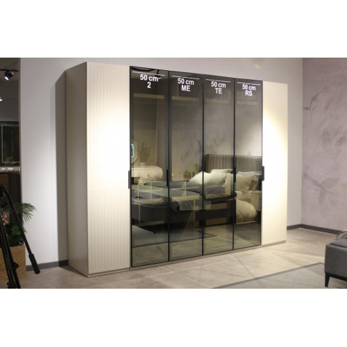 Neu und Modern Schlafzimmer Hochwertiger Kleiderschrank mit Elegantem Design von Xl Moebel