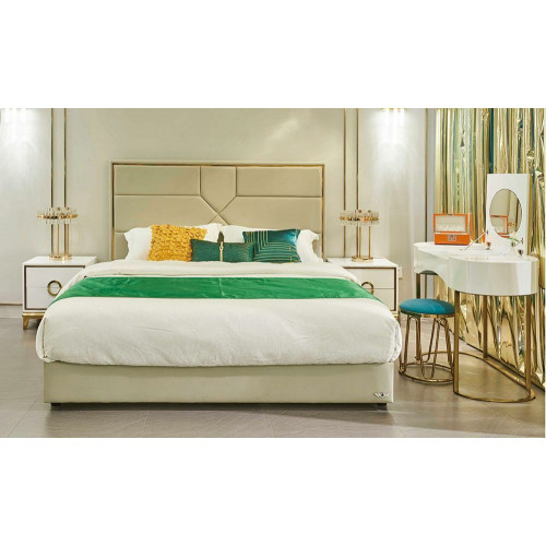 Zimmer Luxus Betten + 2 Nachttische Konsole 3 tlg. Bett Schlaf Set Garnitur Zimmer Luxus Betten + 2 Nachttische Konsole 3 tlg. Bett Schlaf Set Garnitur von Xl Moebel