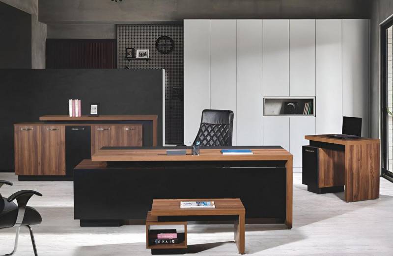 Xlmoebel Büromöbel-Set Schreibtisch Büromöbel Set in Schwarz aus Holz mit 4 Teilen, (4-tlg., Büro Set 4tlg (Bürotisch + Tisch + Couchtisch + Kommode), Hergestellt in Europa von Xlmoebel