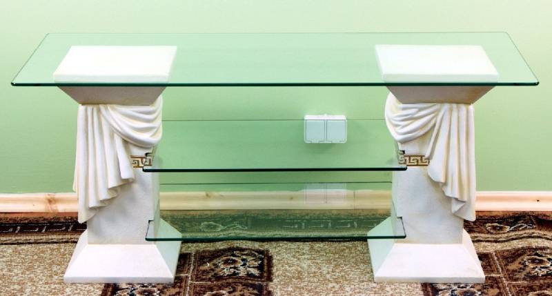 Xlmoebel Glastisch Glasvitrine Regal mit Designelementen für das Wohnzimmer 1861 (Regal mit Schärpe Material: Acryl/Stuck 57 cm Höhe), Hergestellt in Europa von Xlmoebel