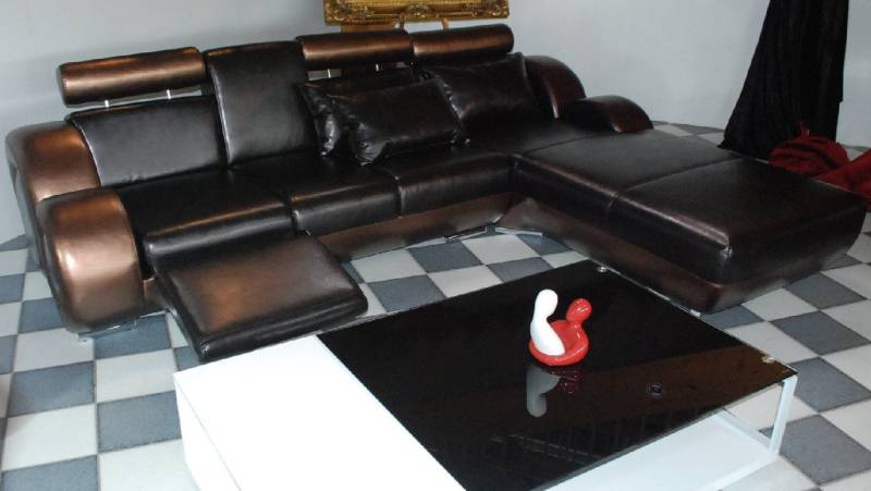 Xlmoebel Ecksofa Stilvolle Designer Eckcouch Berlin II Ledersofa mit USB Sofa, Hergestellt in Europa von Xlmoebel