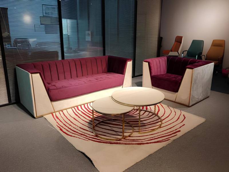 Xlmoebel Polstergarnitur Medusa Wohnzimmerset Polstermöbel Schlafcouch Garnitur Rot Beige 3+1, (2tlg.Sofagarnitur 3 + 1 Sitzer), Hergestellt in Europa von Xlmoebel
