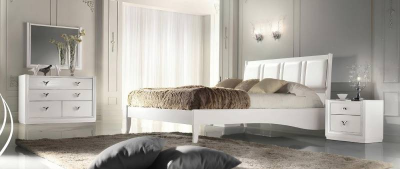 Xlmoebel Schlafzimmer-Set Schlafzimmermöbel-Set aus Holz mit Bett, Nachttisch, Kommode, (Set 5tlg.Schlafzimmer (Bett +2x Nachttisch + Kommode + Spiegel), Hergestellt in Italy von Xlmoebel