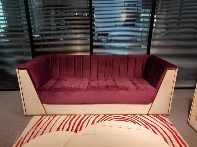 Xlmoebel 3-Sitzer Dreisitzer Sofa mit weichen Polstern in Rosé Medusa Design Stoff, Hergestellt in Europa von Xlmoebel