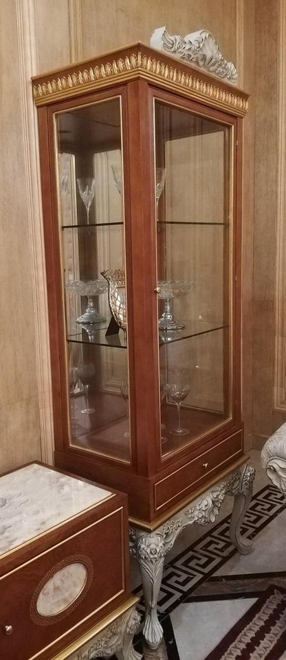 Xlmoebel Vitrine Glasvitrine in Barock-Stil mit Designer-Kommodenschrank (Vitrine) Hergestellt in Europa von Xlmoebel