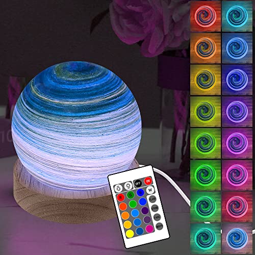 YATOSEEN 3D Planet Glaskugel Nachtlicht, 16 Farben LED Aurora Stimmungslicht Tischlampe Astronomie Ornament mit Fernbedienung und Holzsockel, Einzigartige und Coole Geschenke für Erwachsene und Kinder von YATOSEEN