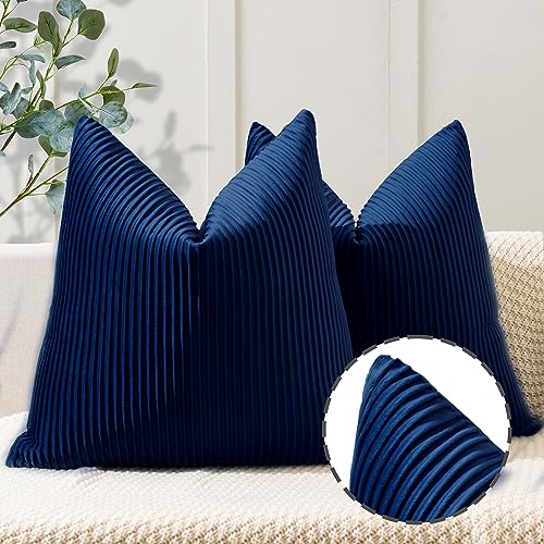 YCOLL 2er Set Dunkelblau Kissenbezug 50x50 Samt Streifenmuster Kissenhülle weiche Kissenbezüge Moderne Zierkissenbezug Sofakissen für die Inneneinrichtung luxuriöse dekorative Dekokissen für Sofa,Bett von YCOLL