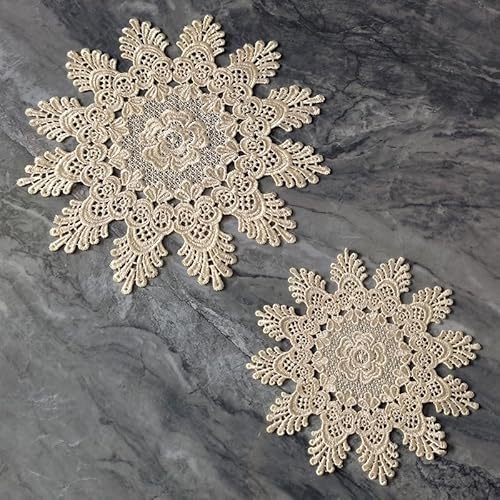 YKAFADE 4 Stück 15cm Runde Beige Bestickte Tischmatte,Handgefertigt Tischset Geklöppelt Spitzendeckchen Häkeldeckchen Tischläufer Vintage Tischdeckchen Untersetzer für Küche Esszimmer Party Hochzeit YKAFADE 4 Stück 15cm Runde Beige Bestickte Tischmatte,Handgefertigt Tischset Geklöppelt Spitzendeckchen Häkeldeckchen Tischläufer Vintage Tischdeckchen Untersetzer für Küche Esszimmer Party Hochzeit von YKAFADE