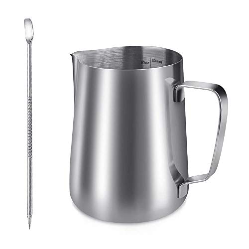 Milchkännchen, Edelstahl Aufschäumkännchen, YOCZOX Milch Aufschäumen Krug mit Stäbchen, Milch Kanne mit Skala, Milchschaumkännchen, Ideal für Espresso, Cappuccino und Latte, 350ml, silber von YOCZOX